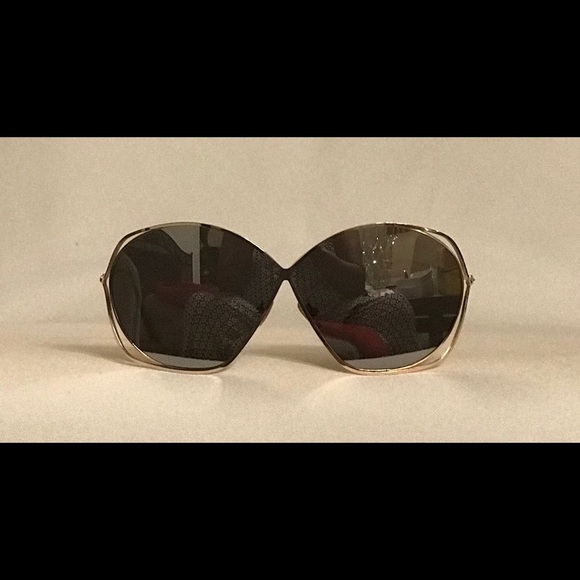 Accessories - Picture 2 of 3